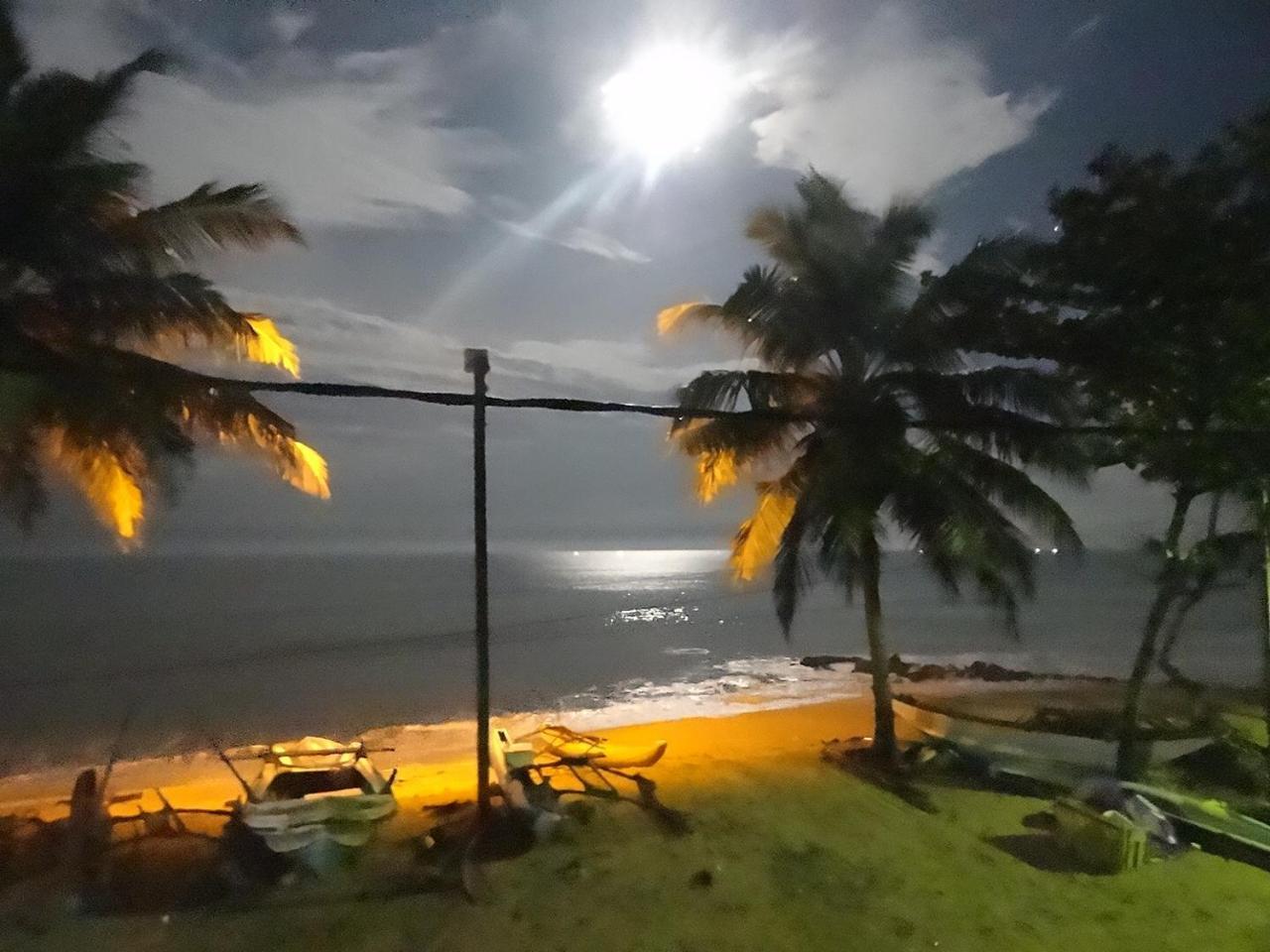 Amssler Beach Stay Kalutara Exterior photo