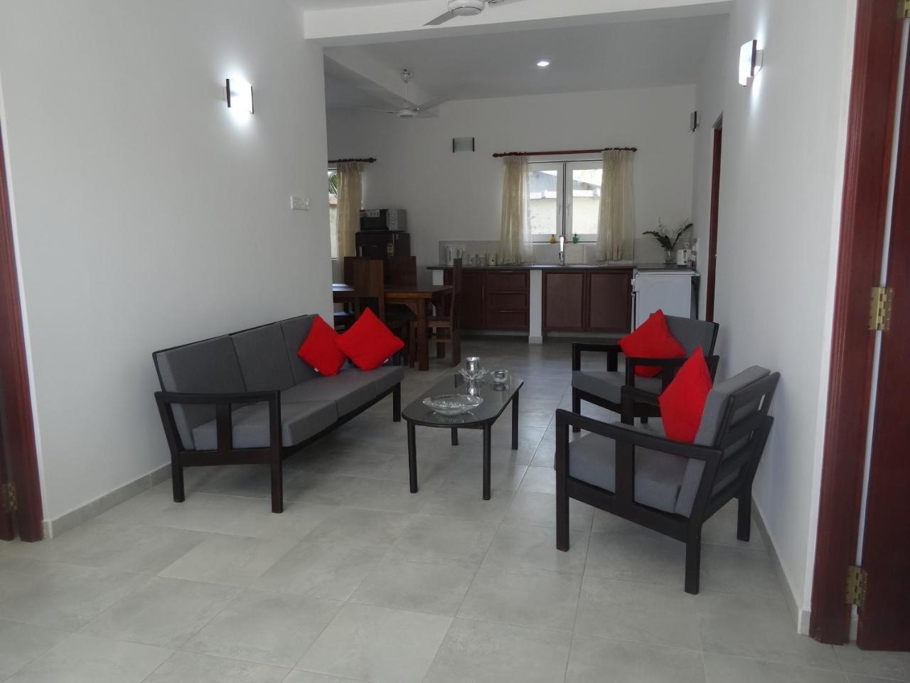 Amssler Beach Stay Kalutara Exterior photo